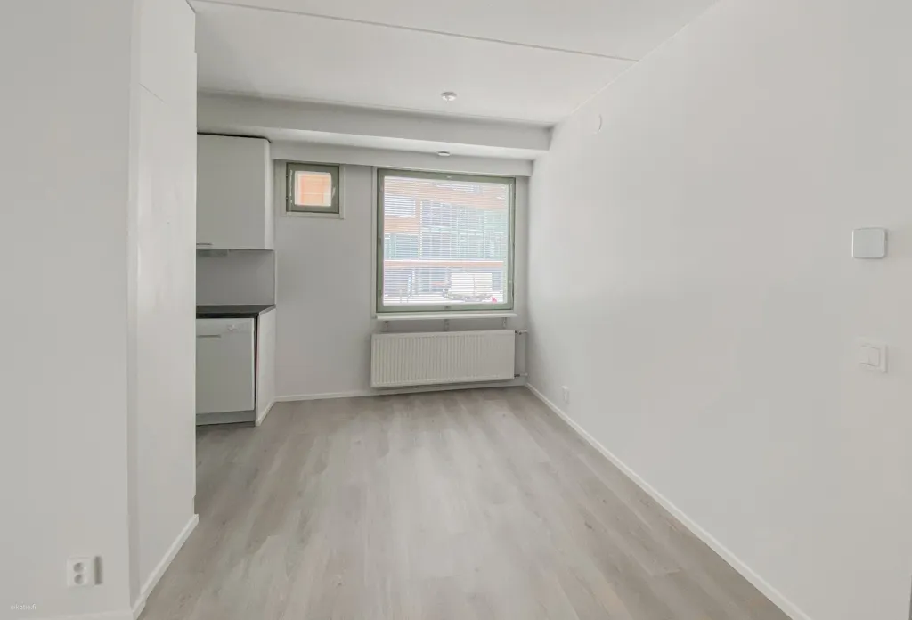 Rooms - Apartment with Balcony in Tikkurila, Vantaa