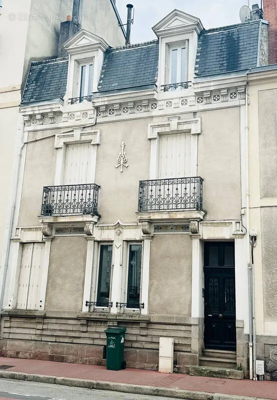 Extérieur - Immeuble de Rapport avec Jardin en Centre-Ville à Limoges