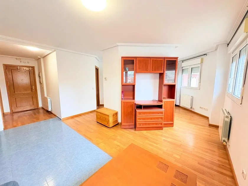 Soggiorno - Apartment with Private Parking in Ponferrada
