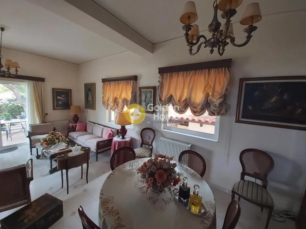 Söögituba - Modern Apartment with Garden in Rafina Centre
