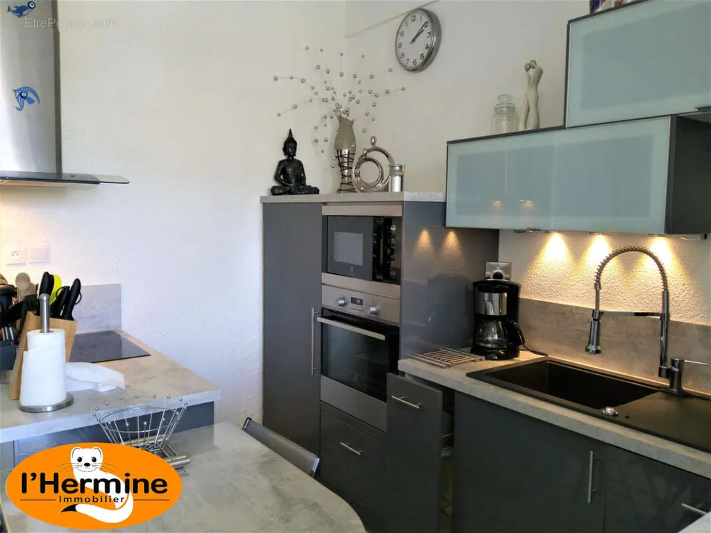 Cuisine - Studio avec Entrée Indépendante et Vue Mer au Centre-ville