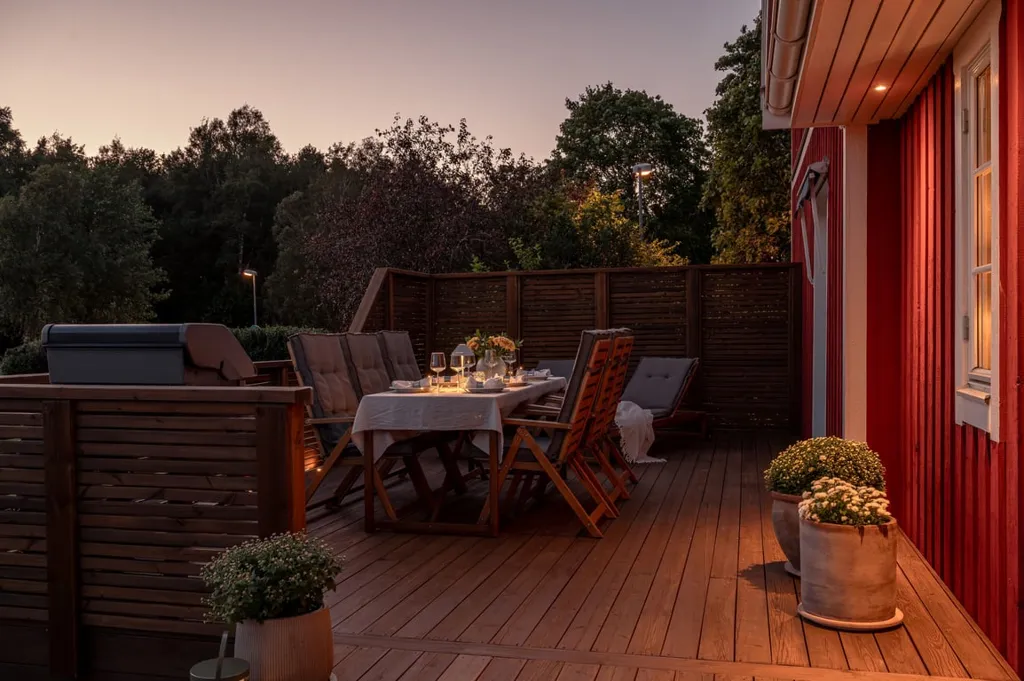 Terrazza - 1920s Timber Villa with Garden in Kristinehamn