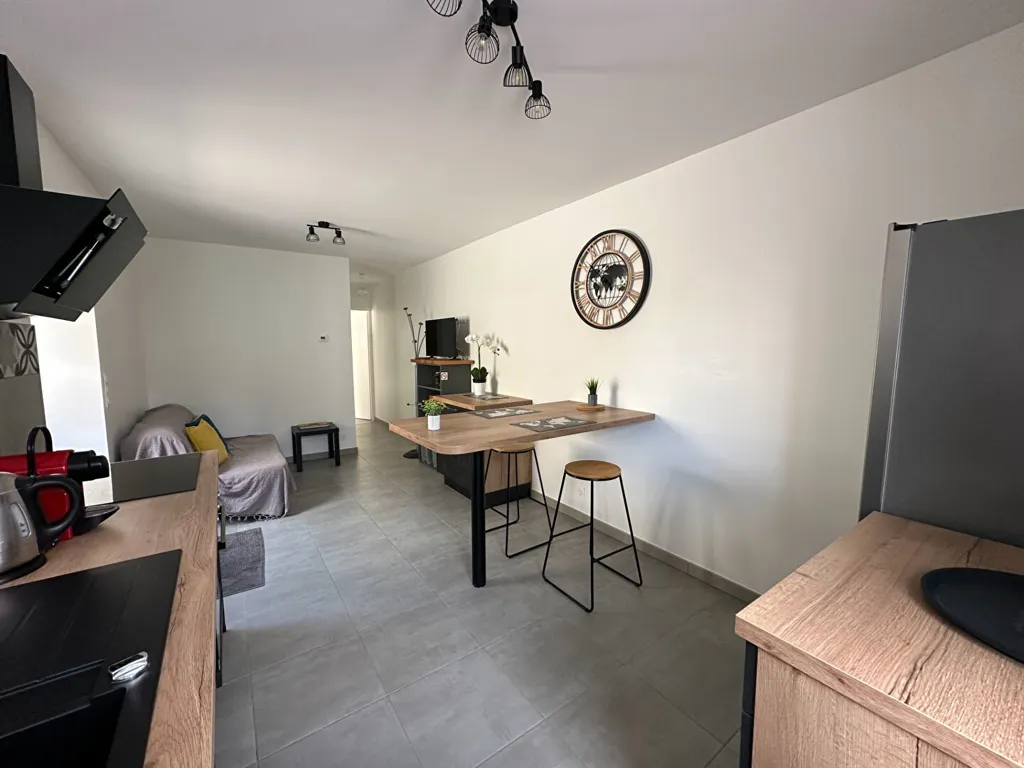 Köök - Renovated Maison de Bourg with Garden in Anché