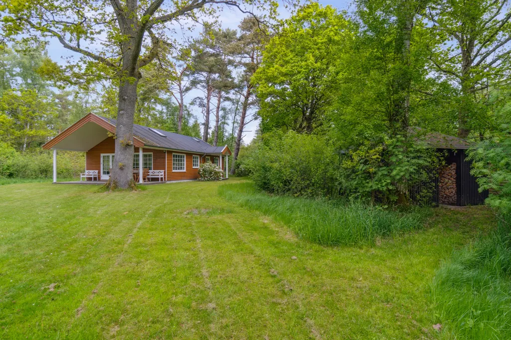 Aed - Holiday Home with Garden near Arresø