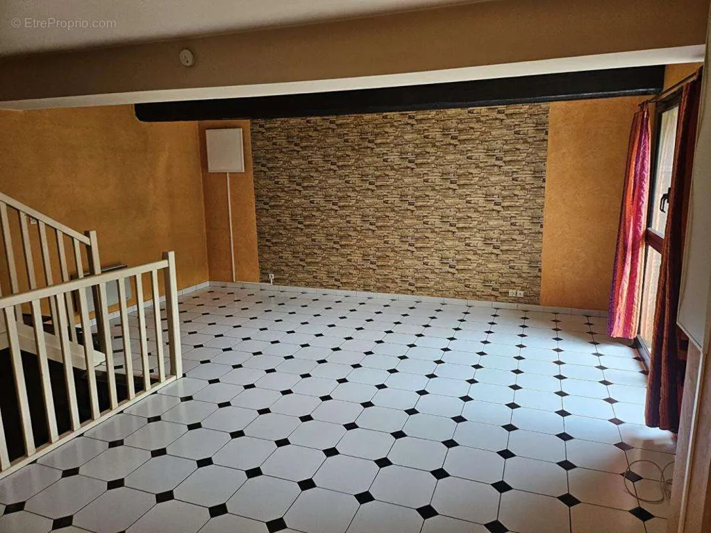Séjour - Appartement T2 avec Jardin à Dijon
