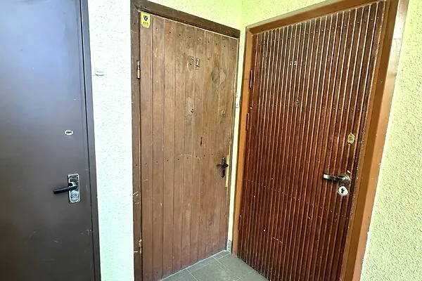 hallway_entrance
