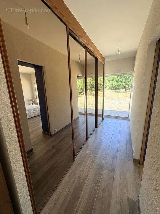 Entrée - Maison avec Piscine et Jardin à Soulac-Sur-Mer