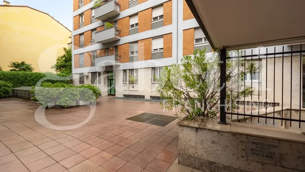 Jardin - Modernised Studio with Balcony in Porta Venezia, Milan