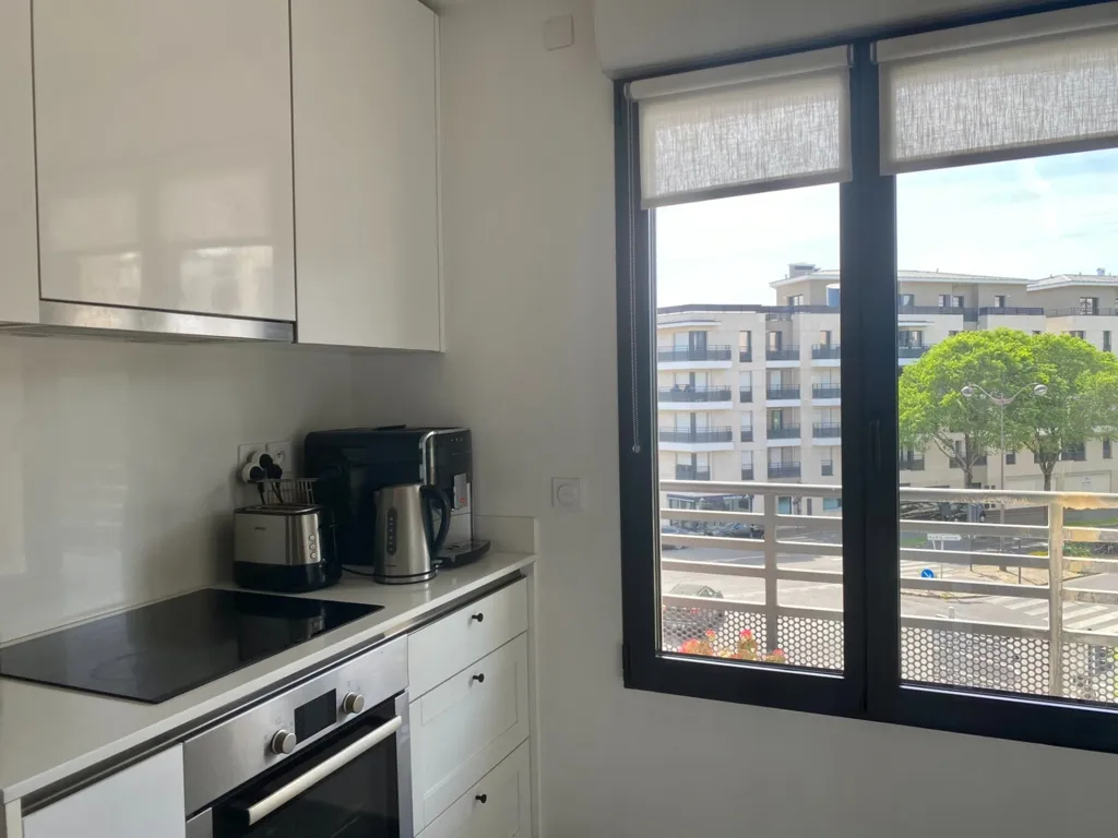 Cucina - Duplex Apartment with Balcony in Nanterre