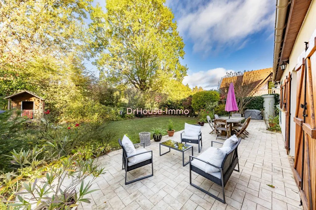 Terrass - House with Garden in Dampierre-en-Yvelines
