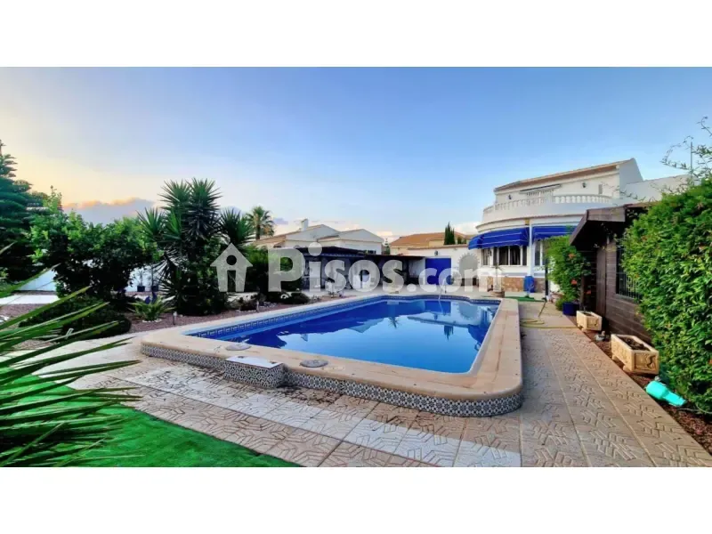 Bassein - Villa with Private Pool in La Siesta