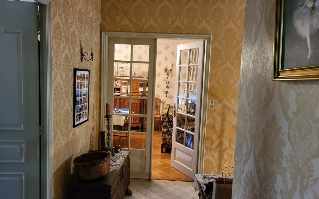 Esik - Character House with Balcony in Albi