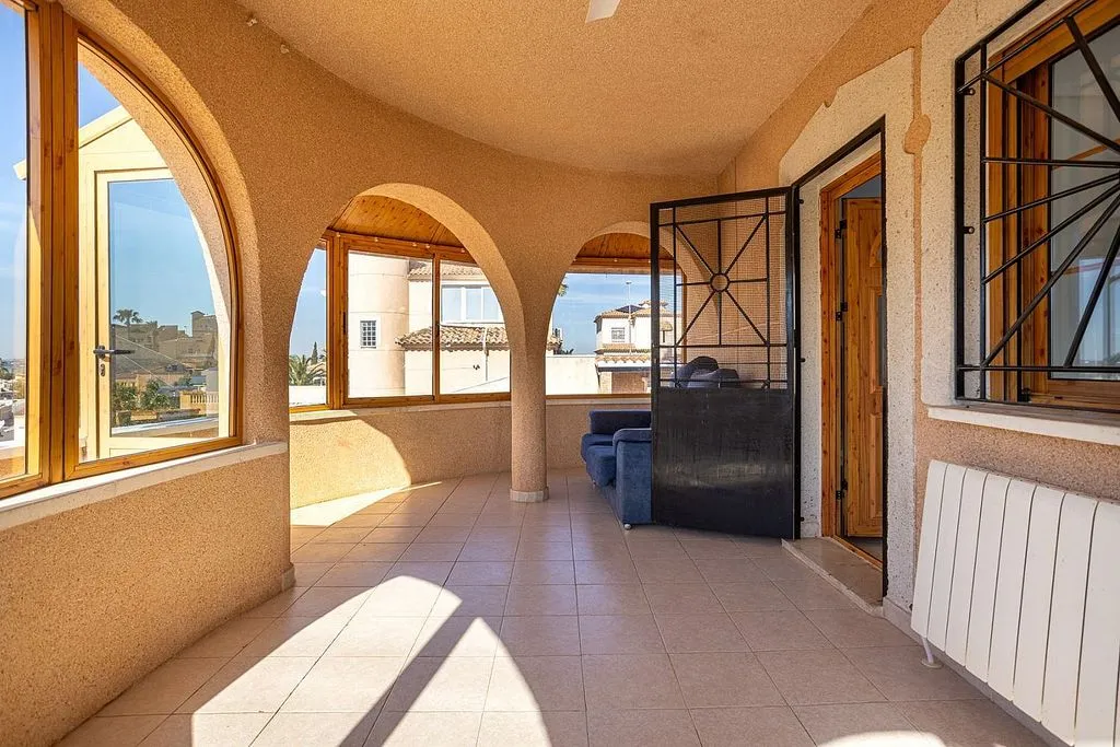 Terrass - Spanish-Style Villa with Pool in Benijofar