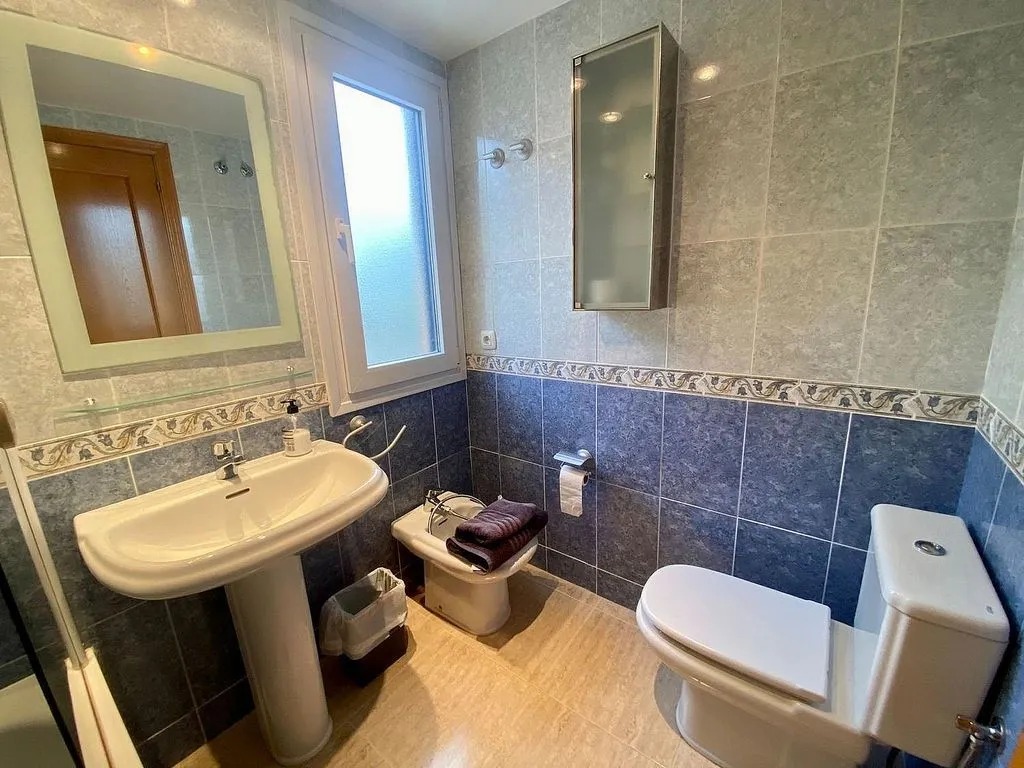 Vannitoad - Spacious Apartment with Sea View in Caleta