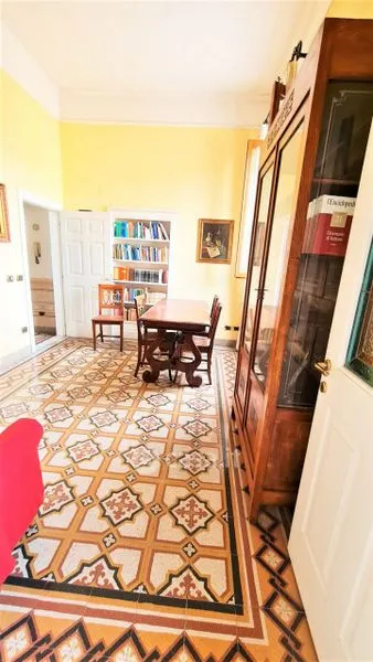 Elutuba - Restored Liberty-Style Semi-Detached Villa in Montevarchi