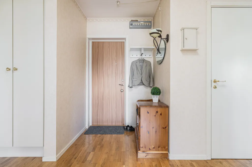 Esik - Apartment with Balcony in Selångerhus, Brf