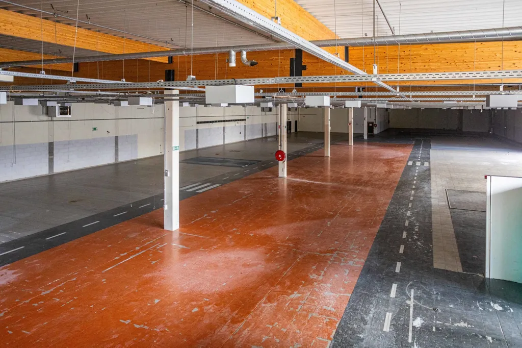 Pièces - Bâtiment pour usage mixte avec parking à Geraardsbergen
