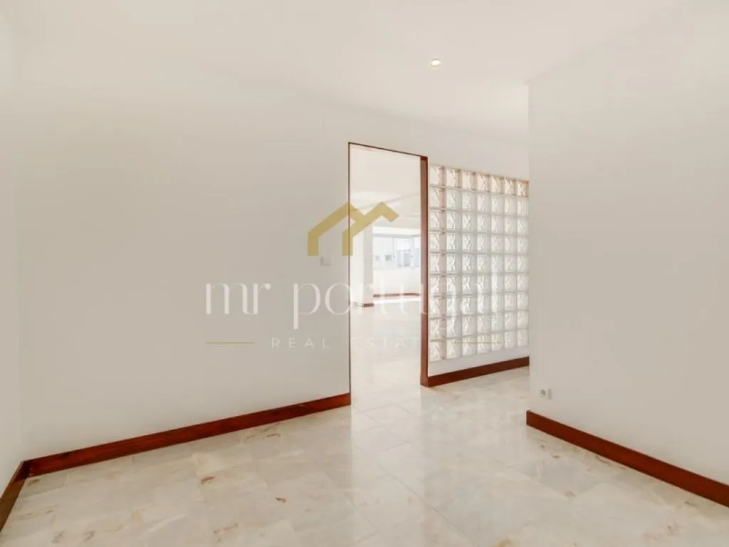 Entrée - Luxury Flat with River Views in Restelo, Lisbon