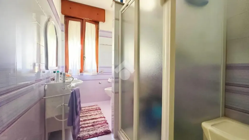 Salles de bain - Corner Apartment with Balcony in San Severo