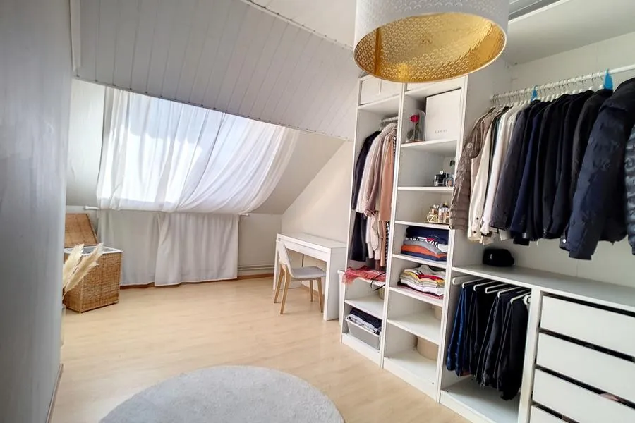 Rooms - Detached House with Duplex in Saint-Gilles