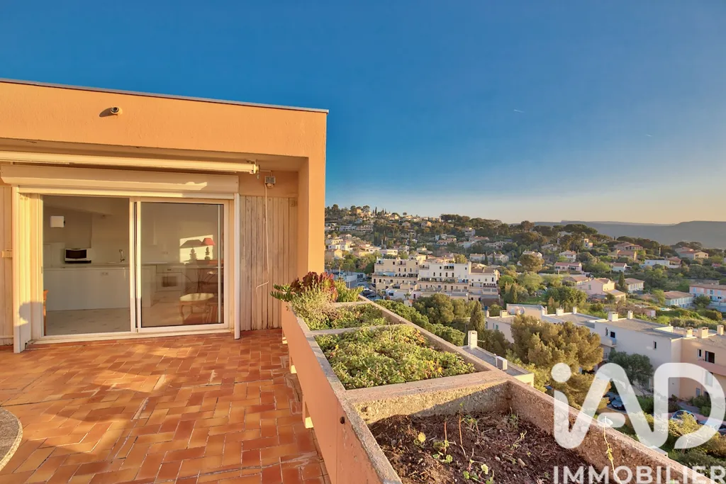 Rõdu - T3 with Panoramic Sea View in La Ciotat