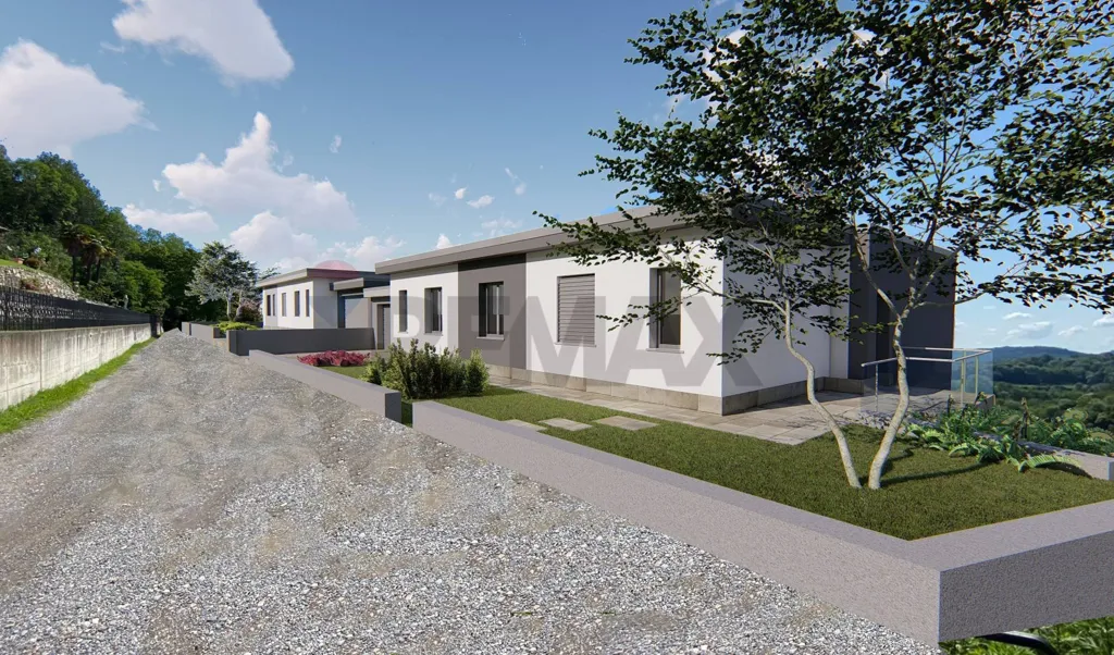 New Villa with Panoramic View in Viggiù