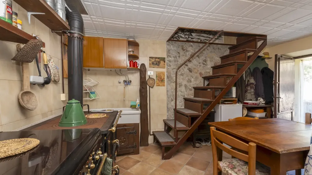 Cuisine - Rustic Cottage with Woodland View in Roccabruna