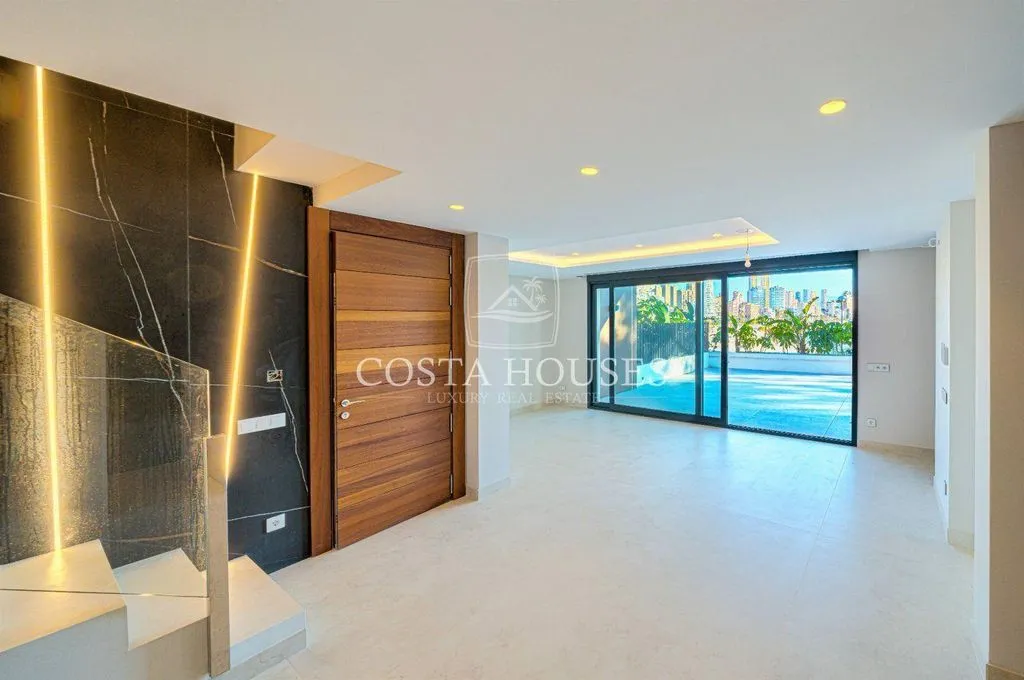 Hallway - Luxury Penthouse with Sea View in Benidorm