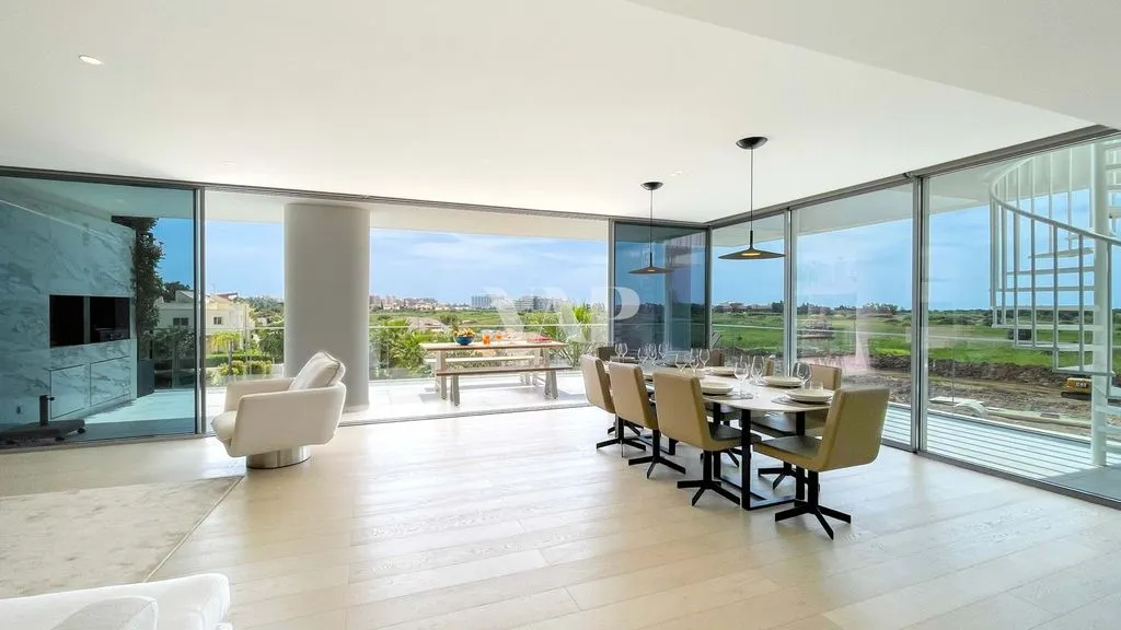 Salle à manger - 4-Bedroom Penthouse with Rooftop in Vilamoura