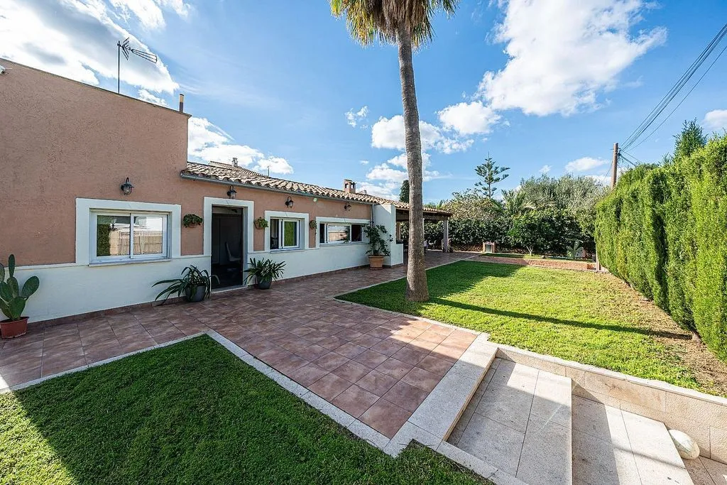 Garden - Chalet with Pool and Terrace in Cala Romántica