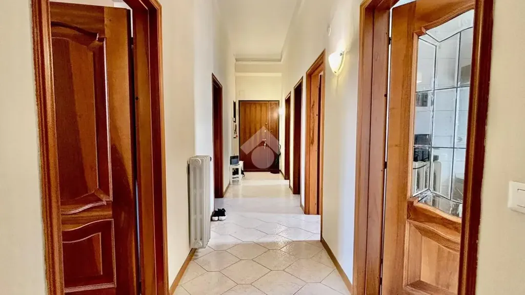 Entrée - Period Apartment with Balcony in Florence