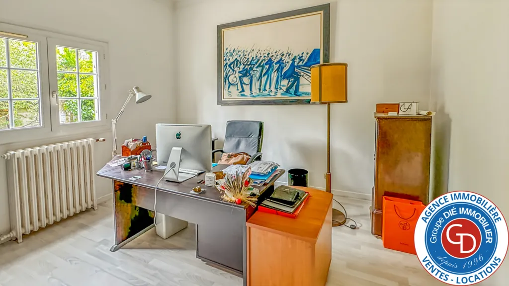 Bureau - Villa avec Piscine et Garage près des Plages à Arcachon