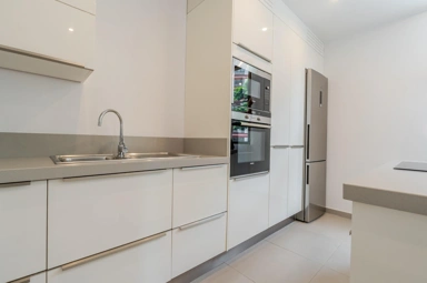 Köök - Modern Flat with Balcony in Mesa y López