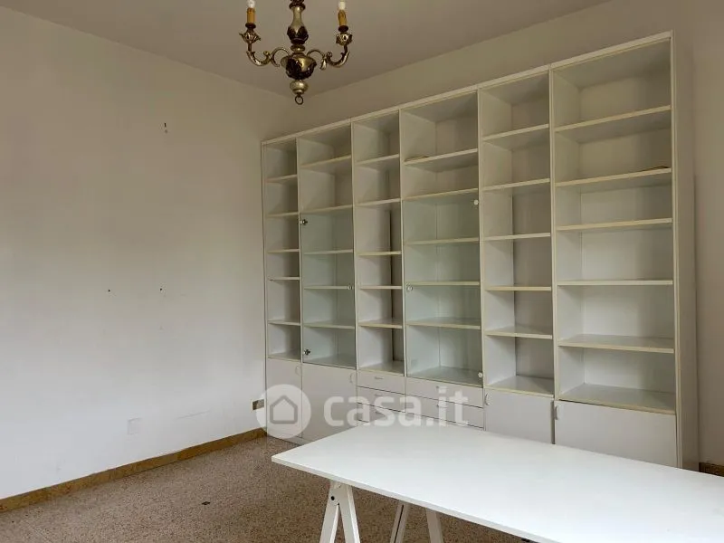 Kabinet - Spacious Apartment with Private Garage in Terni