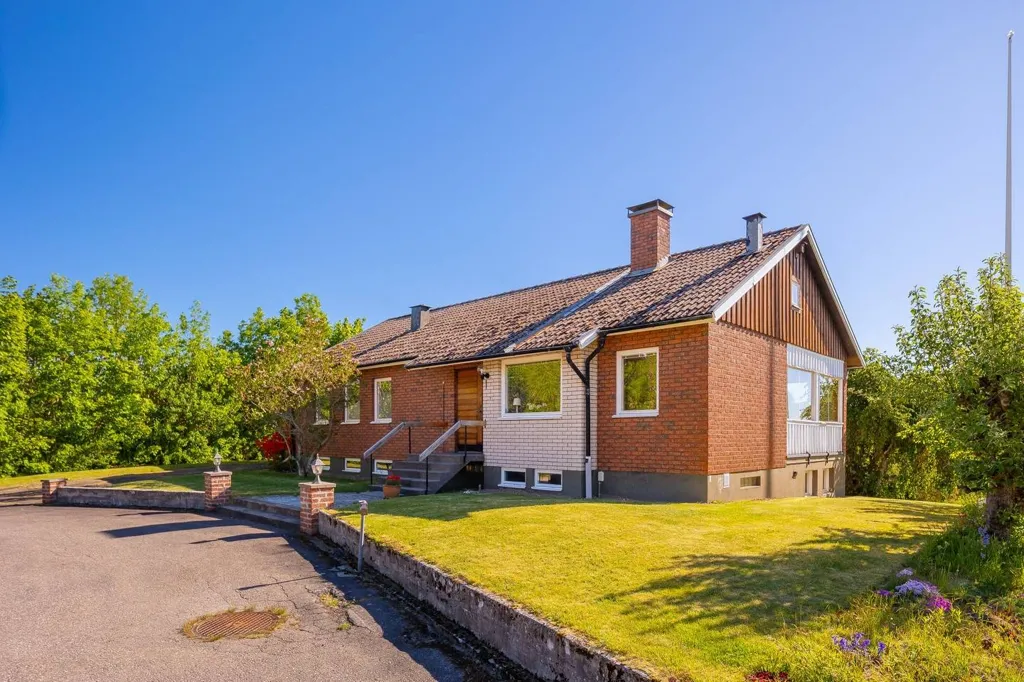 4-toaline maja asukohas Skövde kommun