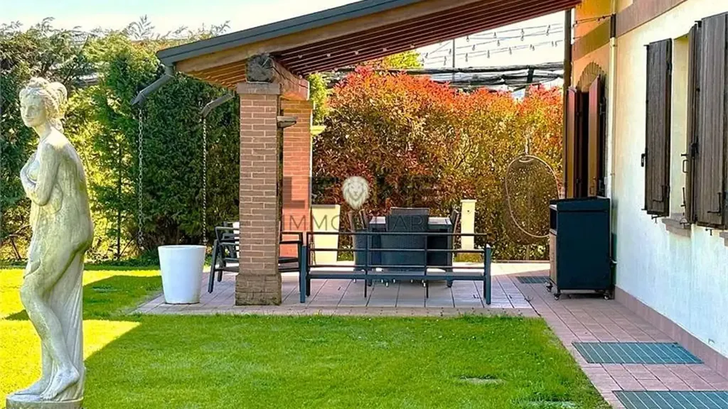 Terrass - Trifamily Villa with Private Park in Vignola