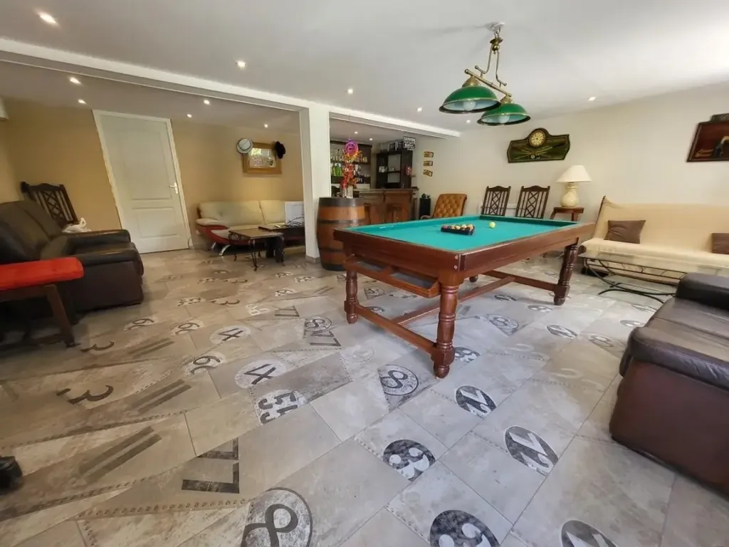 Toad - Luxury Villa with Mountain View in Toulon