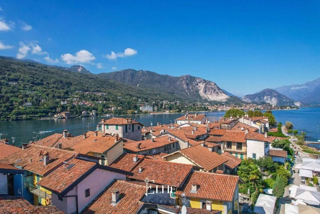 Luxury Villa with Lake View in Stresa