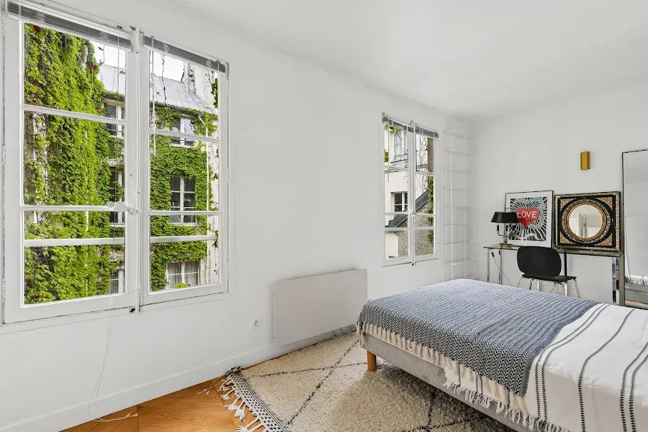 Chambres - Appartement Meublé avec Vue Dégagée à Paris 6ème