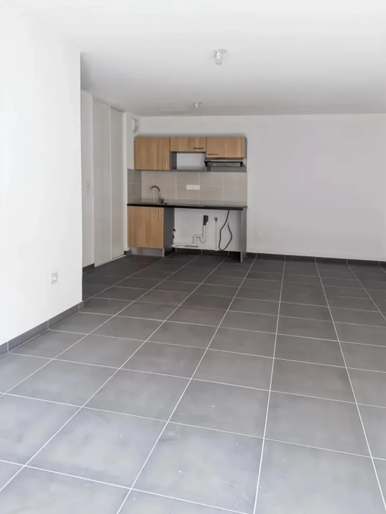 Cuisine - Appartement Moderne avec Balcon Sud à Arpajon