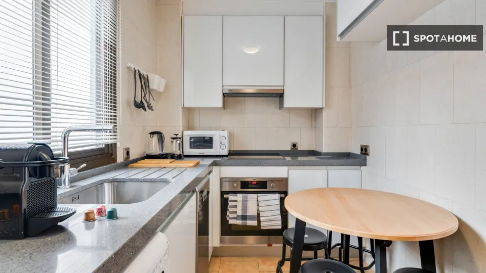 Cuisine - Shared Flat with Modern Design in Madrid