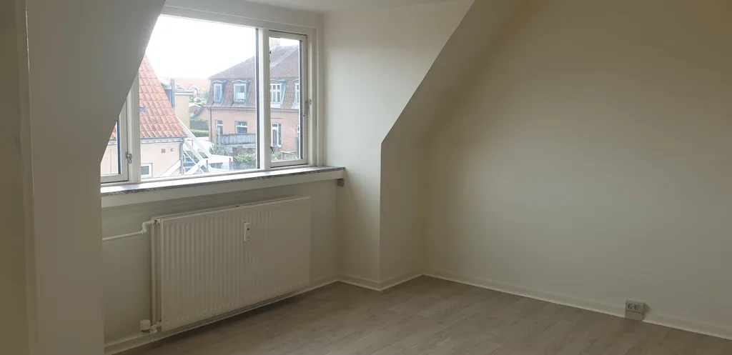 Pièces - Modernised 2-Bed Flat with Garden Access in Classensgade