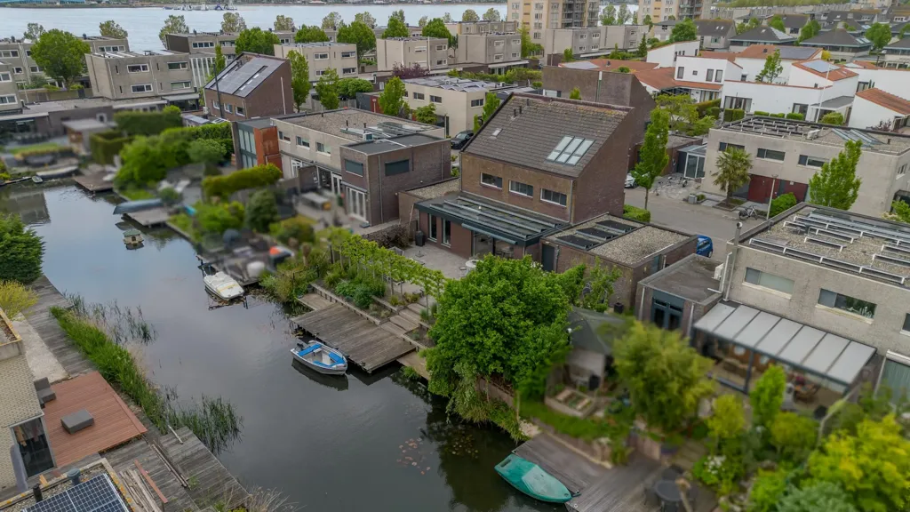 7-toaline maja asukohas Bergen Op Zoom