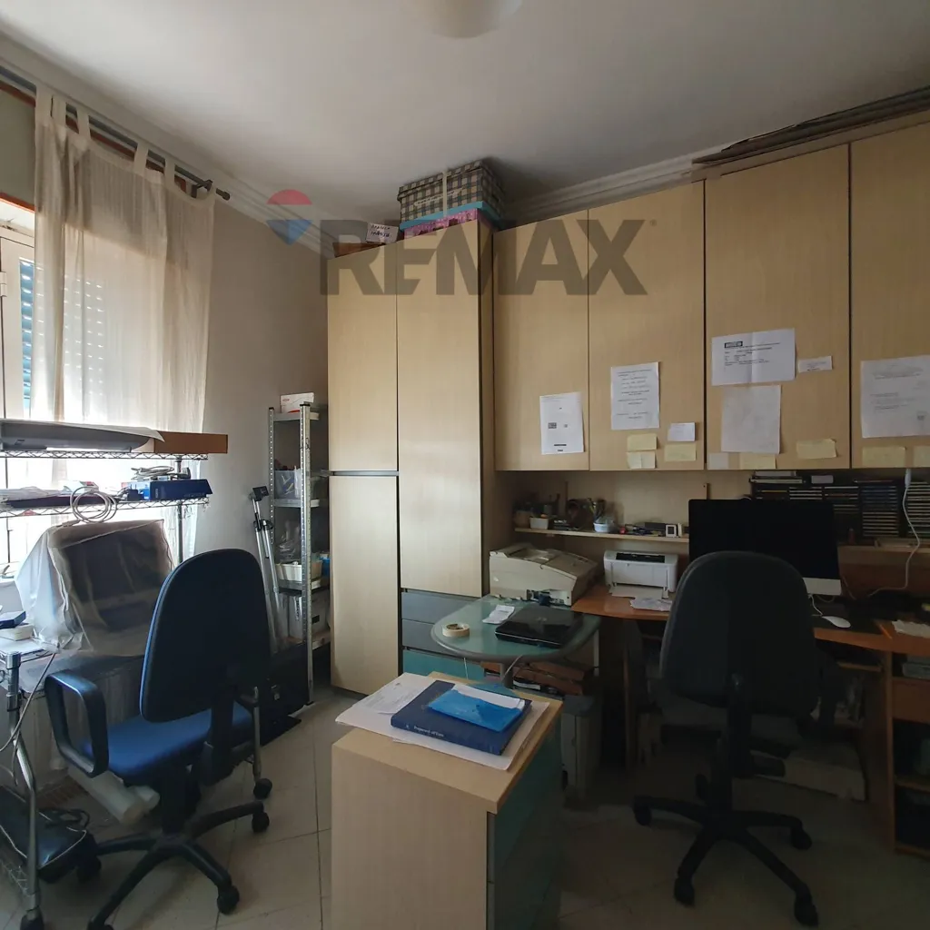 Bureau - Spacious Apartment with Balcony in Catania