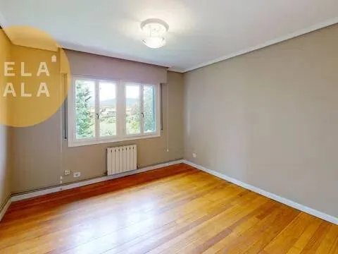 Magamistoad - Chalet with Extensive Land in Getxo