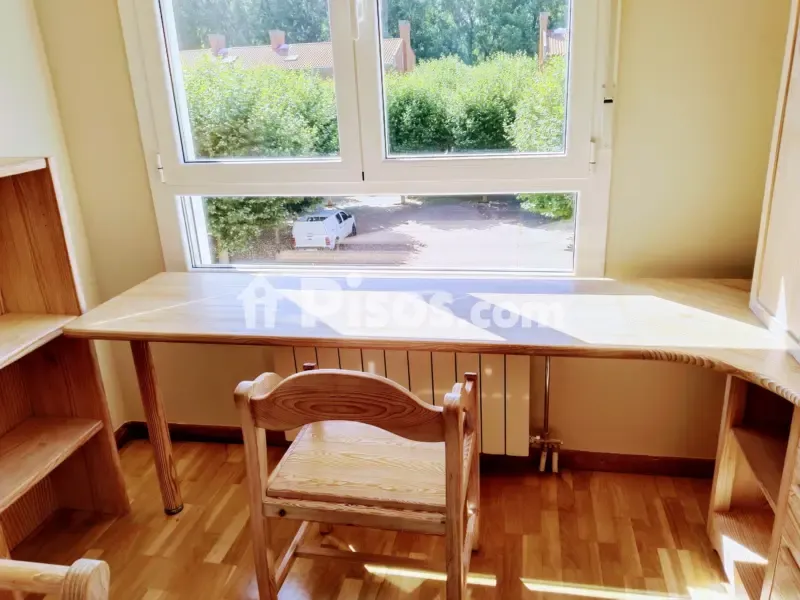 Bureau - Duplex with Balcony and Garage in Calle Lodum