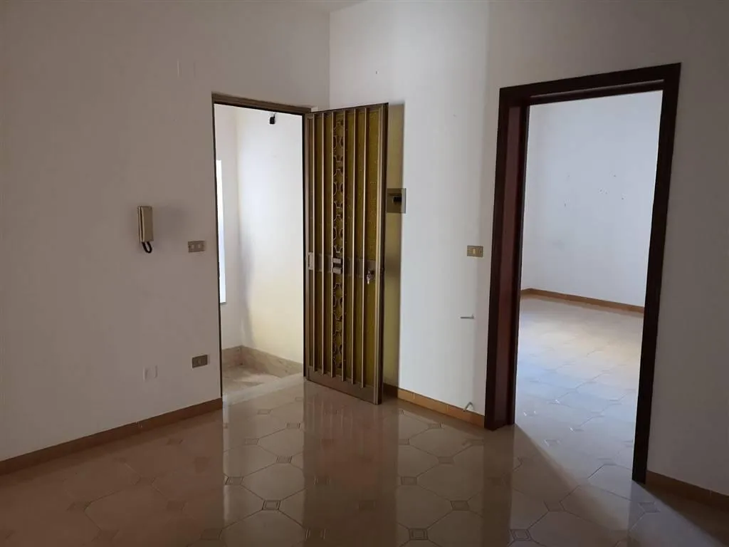 Esik - Three-Level House with Terrace in Chiusa Sclafani