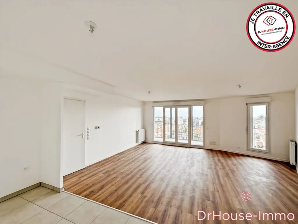 Séjour - Appartement Lumineux avec Terrasse à Mérignac