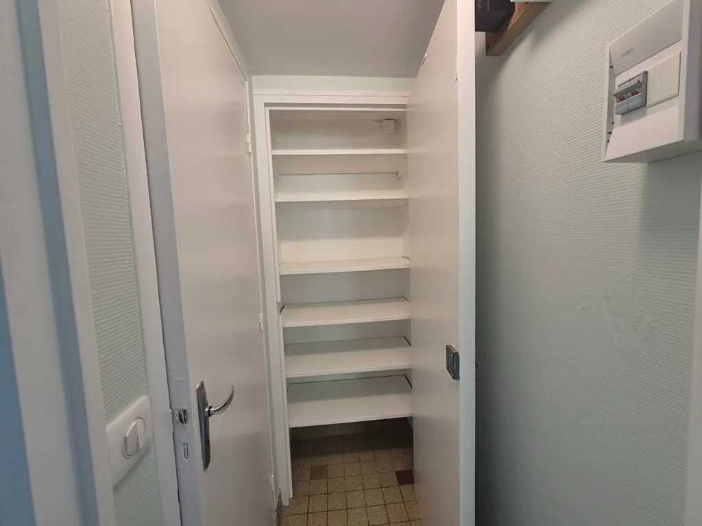 Stanze - 1-Bedroom Flat with Kitchen in Moneteau