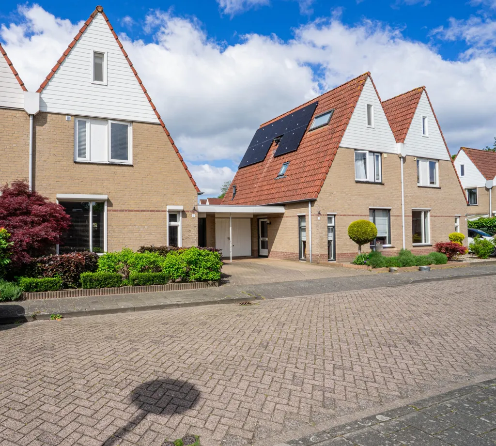 Välivaade - Linked Semi-detached House with Serre in Helmond